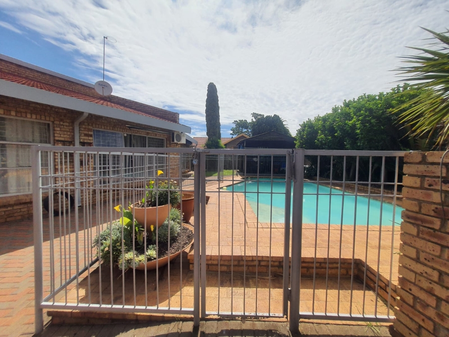 5 Bedroom Property for Sale in Vanderbijlpark SE Gauteng