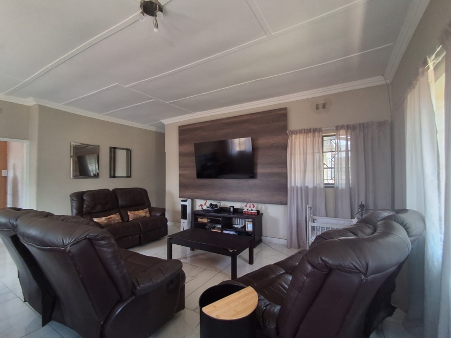 3 Bedroom Property for Sale in Three Rivers Gauteng