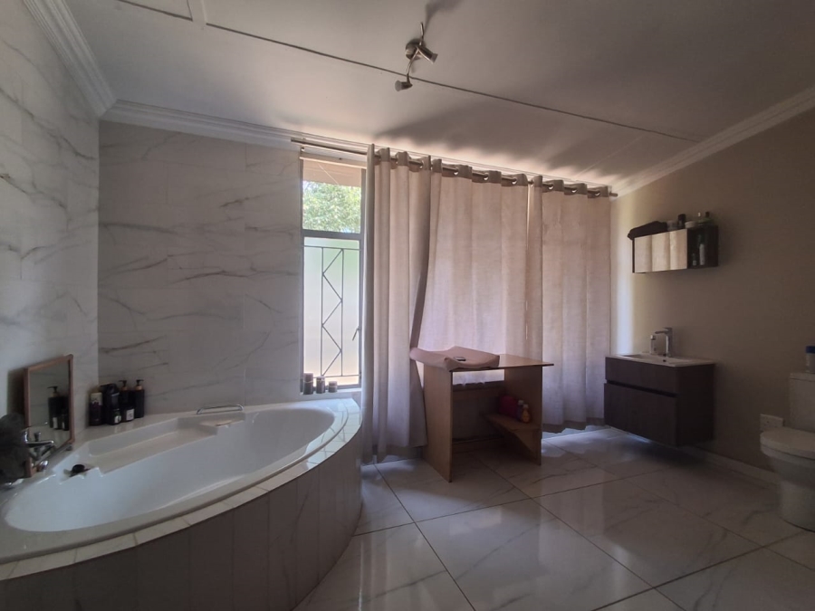 3 Bedroom Property for Sale in Three Rivers Gauteng