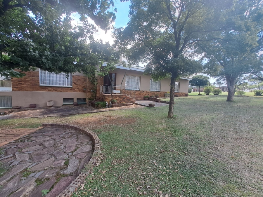 3 Bedroom Property for Sale in Helderstrome AH Gauteng