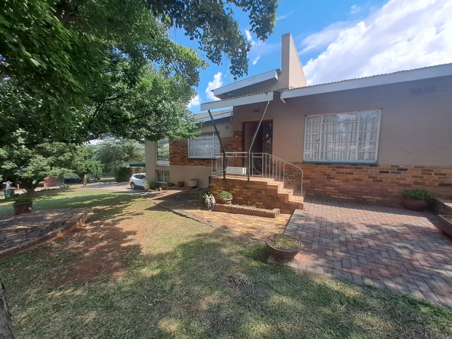 3 Bedroom Property for Sale in Helderstrome AH Gauteng