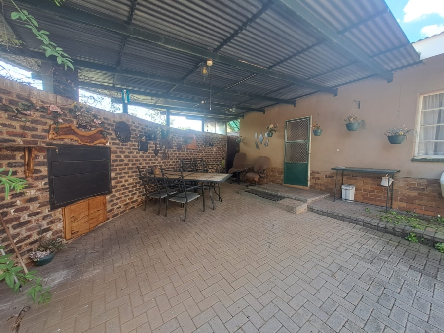 3 Bedroom Property for Sale in Helderstrome AH Gauteng