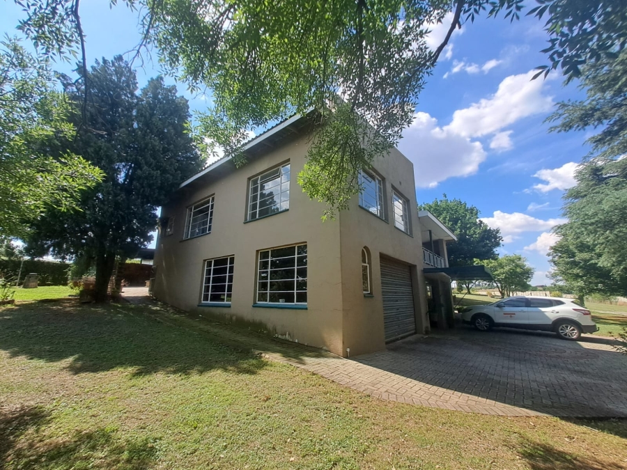 3 Bedroom Property for Sale in Helderstrome AH Gauteng