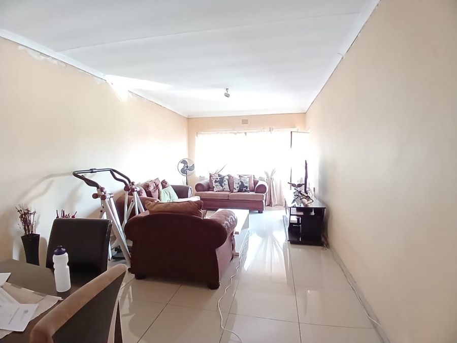 2 Bedroom Property for Sale in Vanderbijlpark CW 3 Gauteng