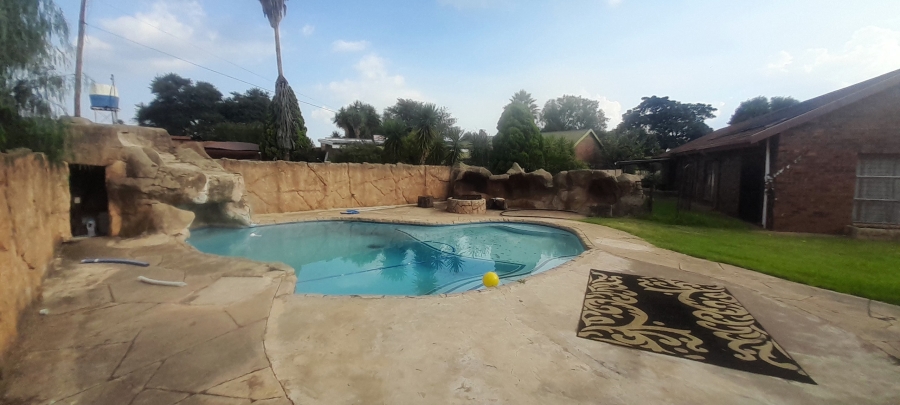 3 Bedroom Property for Sale in Riversdale Gauteng