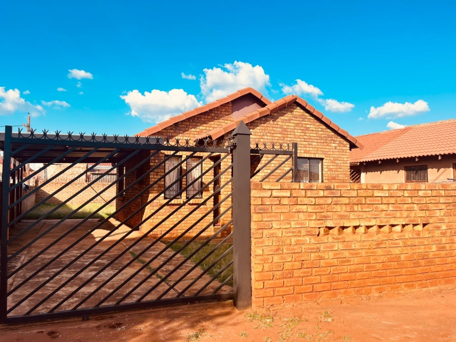 2 Bedroom Property for Sale in Soshanguve East Gauteng