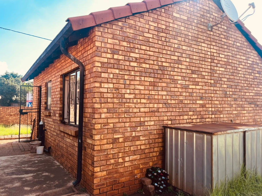 2 Bedroom Property for Sale in Soshanguve East Gauteng