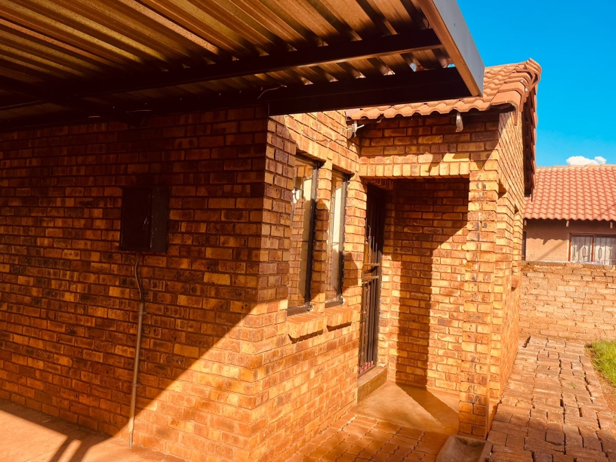 2 Bedroom Property for Sale in Soshanguve East Gauteng