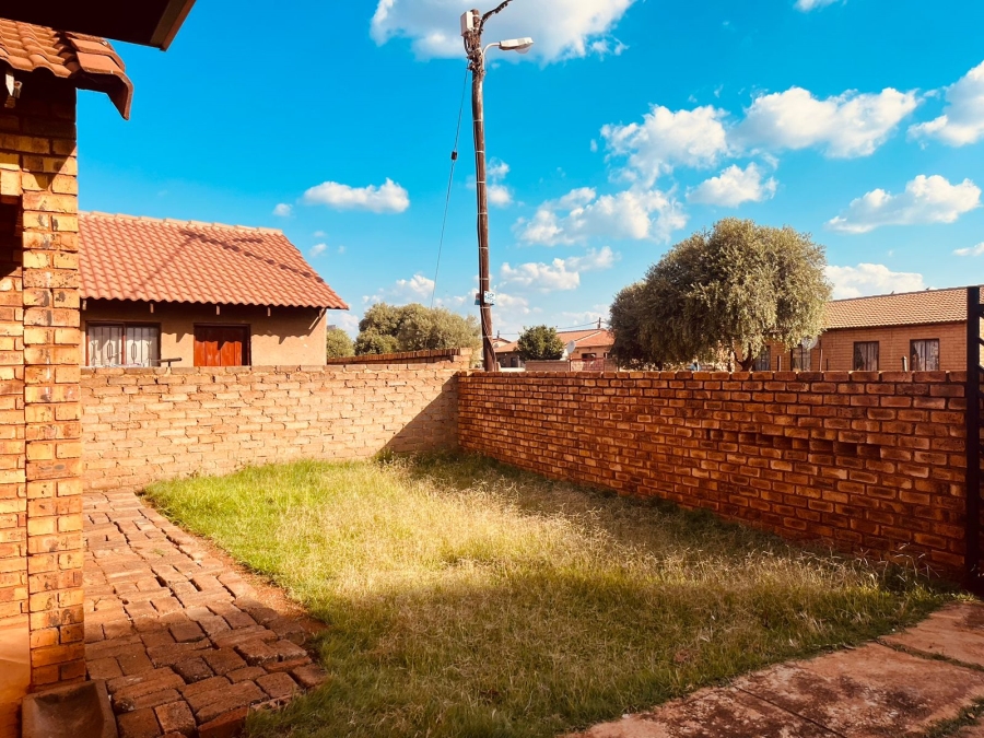 2 Bedroom Property for Sale in Soshanguve East Gauteng