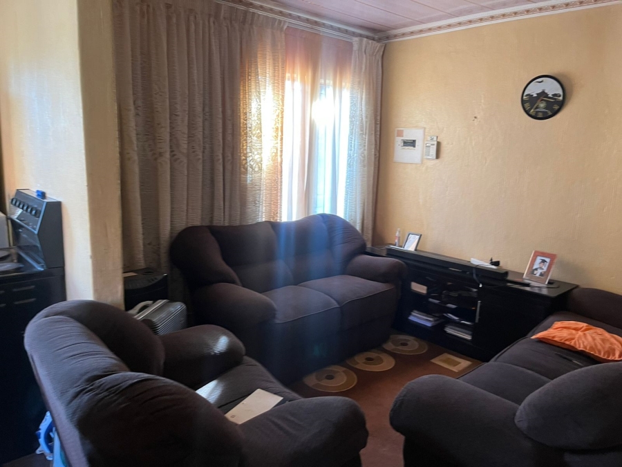 2 Bedroom Property for Sale in Soshanguve East Gauteng