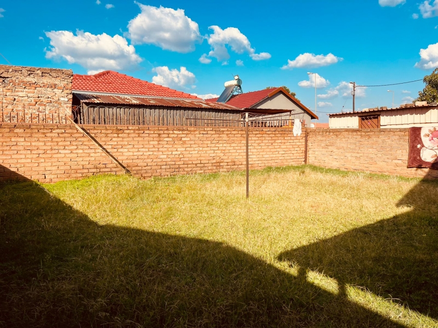 2 Bedroom Property for Sale in Soshanguve East Gauteng