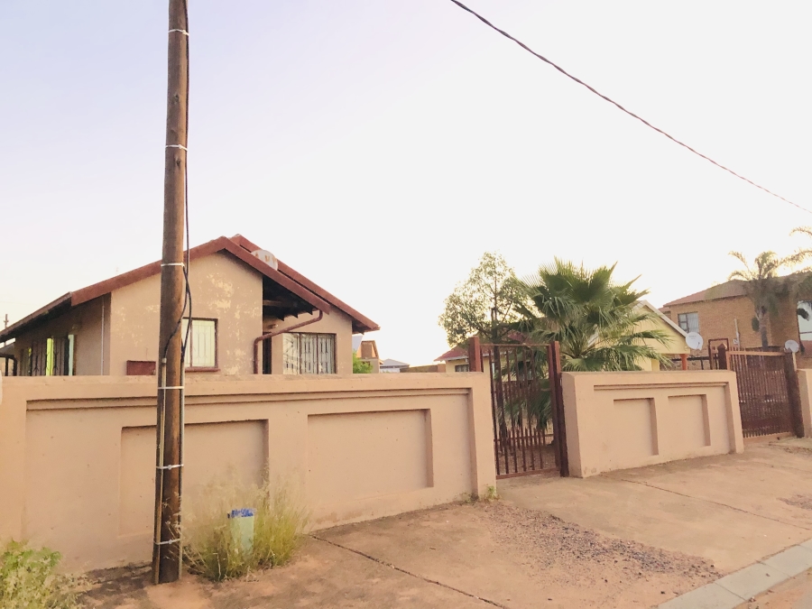 2 Bedroom Property for Sale in Soshanguve Cc Gauteng