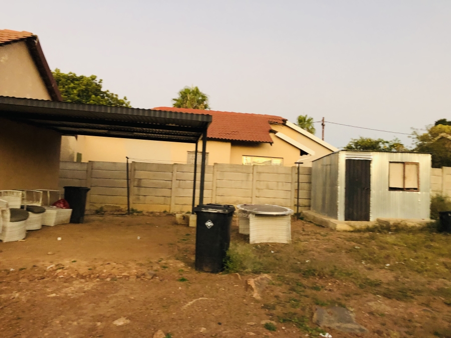 2 Bedroom Property for Sale in Soshanguve Cc Gauteng