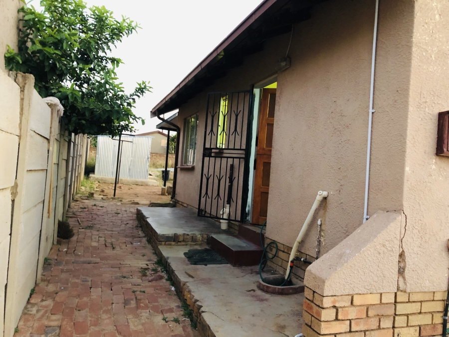 2 Bedroom Property for Sale in Soshanguve Cc Gauteng