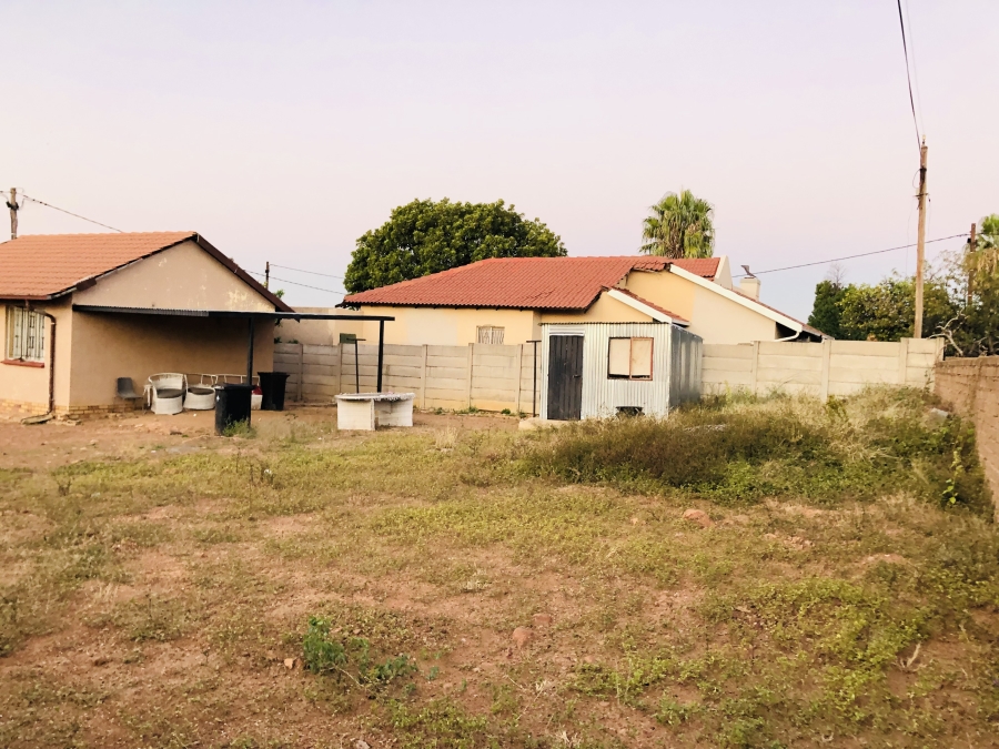 2 Bedroom Property for Sale in Soshanguve Cc Gauteng