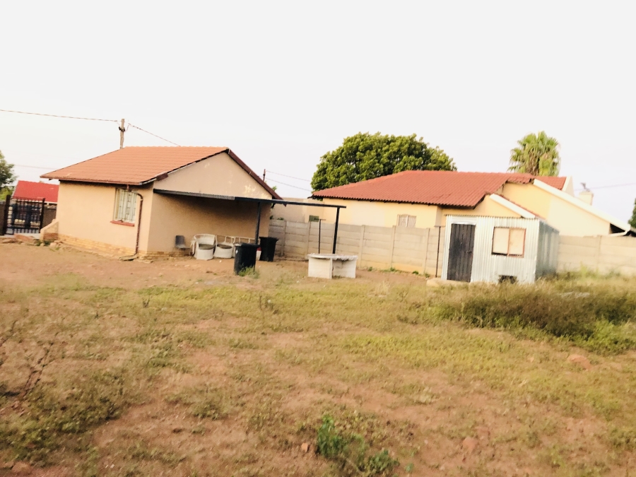 2 Bedroom Property for Sale in Soshanguve Cc Gauteng