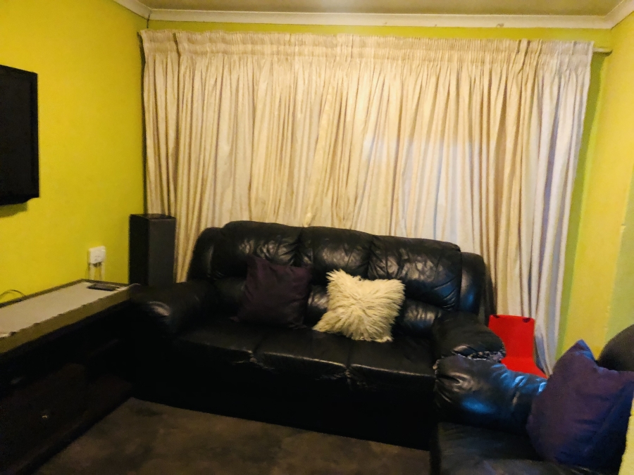 2 Bedroom Property for Sale in Soshanguve Cc Gauteng