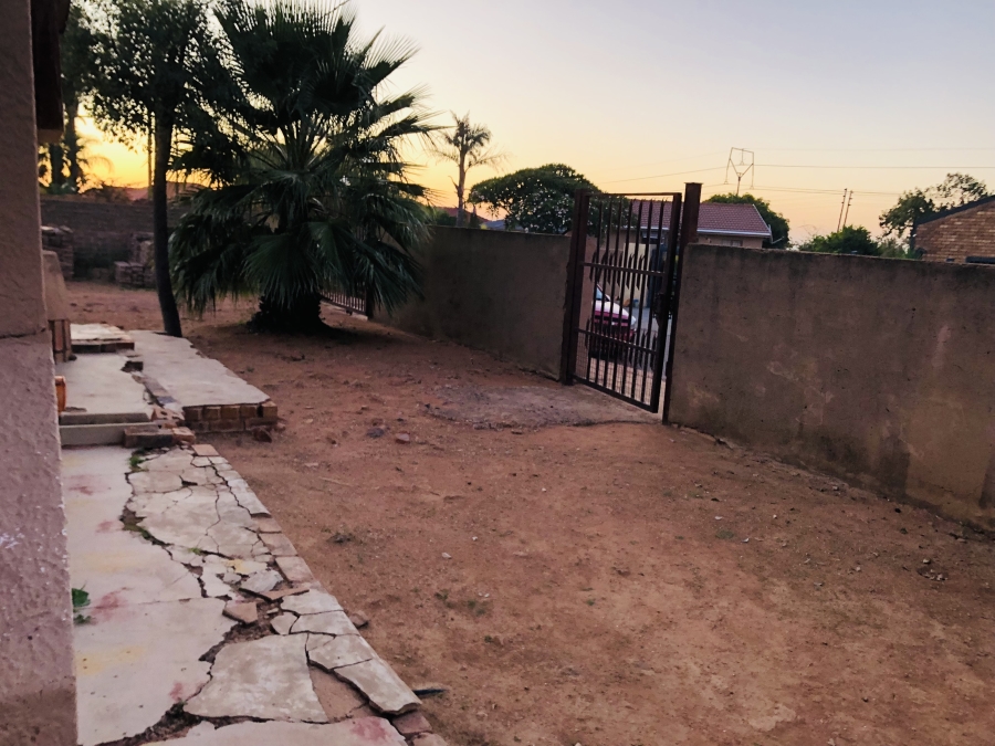 2 Bedroom Property for Sale in Soshanguve Cc Gauteng