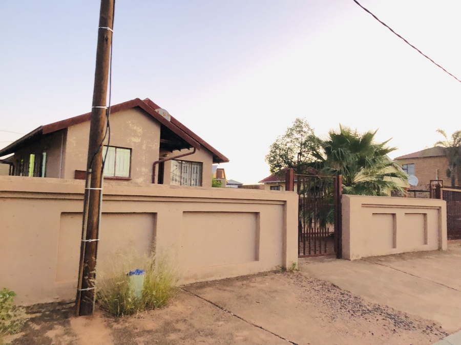 2 Bedroom Property for Sale in Soshanguve Cc Gauteng
