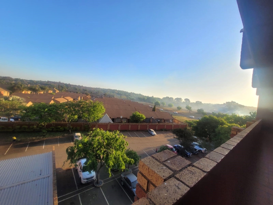 2 Bedroom Property for Sale in Zwartkop Gauteng