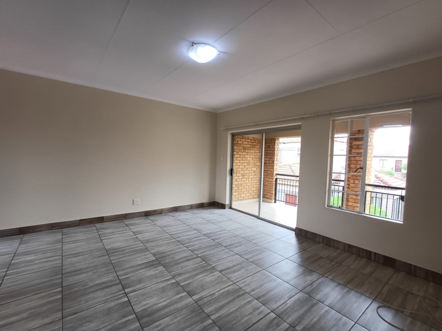 2 Bedroom Property for Sale in Sonneveld Gauteng