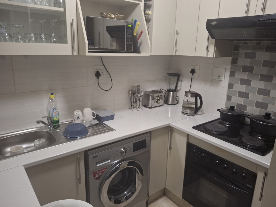 2 Bedroom Property for Sale in Commercia Gauteng