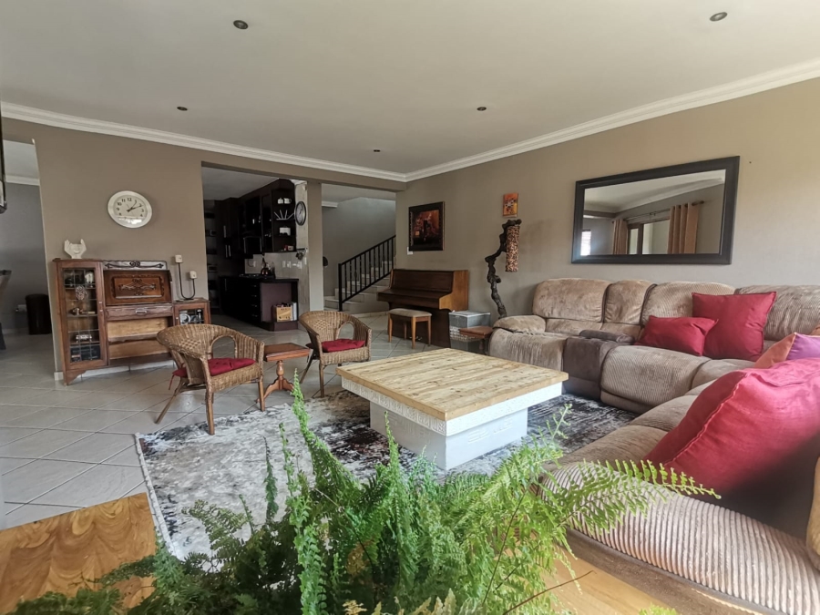 3 Bedroom Property for Sale in Vanderbijlpark SE 8 Gauteng