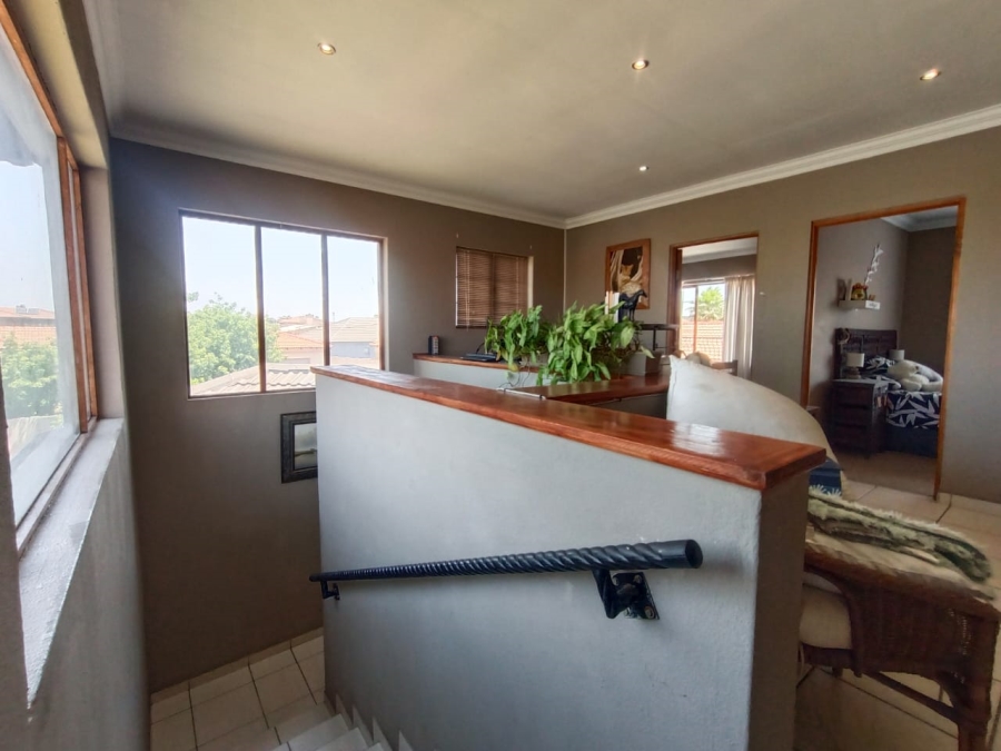 3 Bedroom Property for Sale in Vanderbijlpark SE 8 Gauteng
