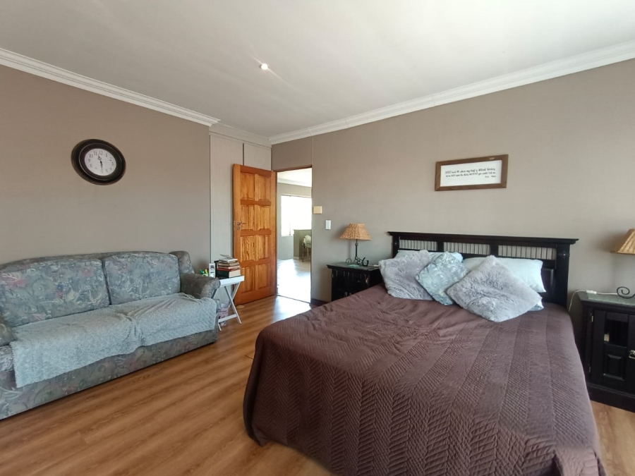 3 Bedroom Property for Sale in Vanderbijlpark SE 8 Gauteng