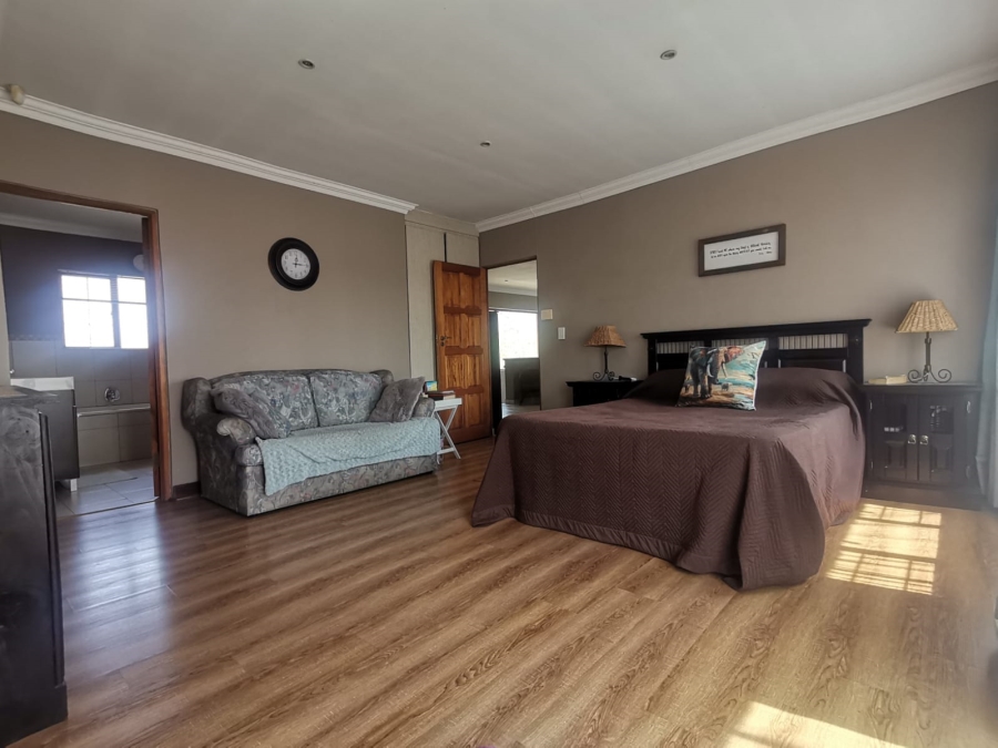3 Bedroom Property for Sale in Vanderbijlpark SE 8 Gauteng