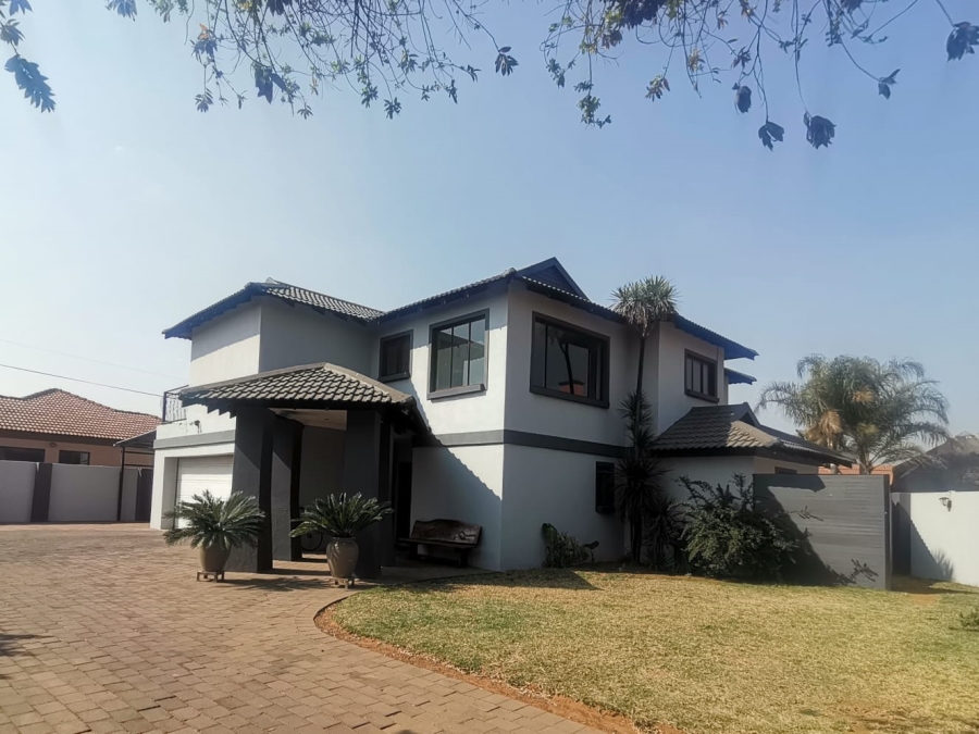 3 Bedroom Property for Sale in Vanderbijlpark SE 8 Gauteng
