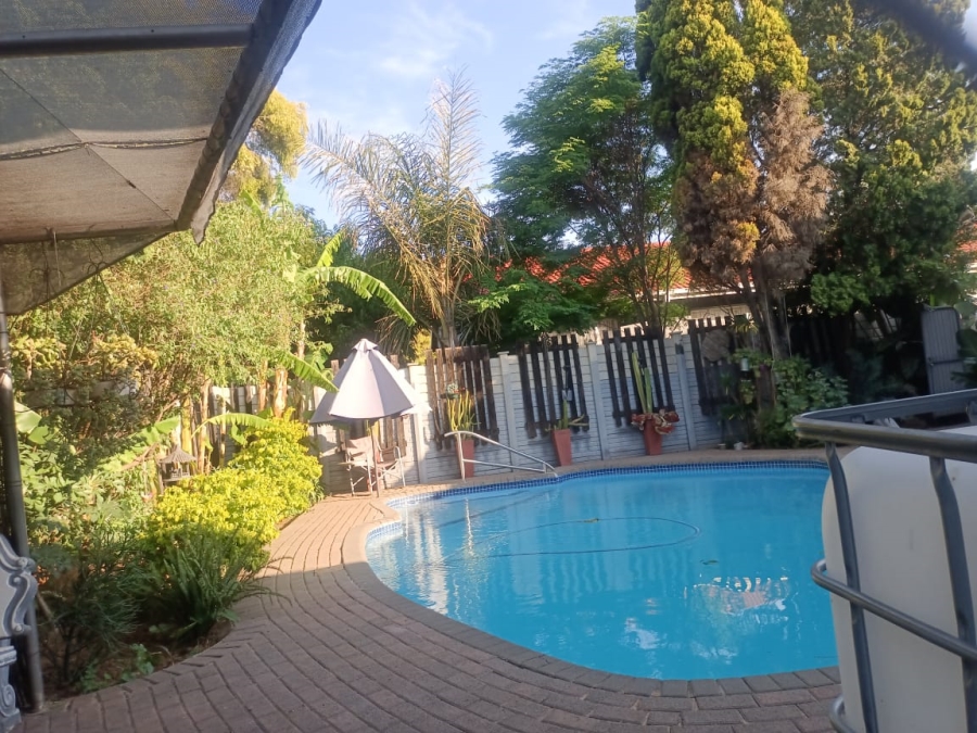 3 Bedroom Property for Sale in Vanderbijlpark SE 7 Gauteng