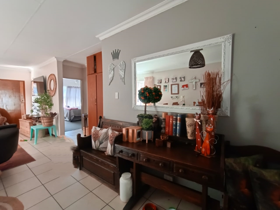2 Bedroom Property for Sale in Three Rivers Gauteng