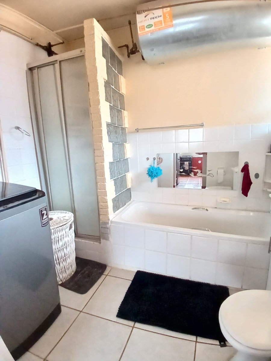 2 Bedroom Property for Sale in Vanderbijlpark CW 1 Gauteng
