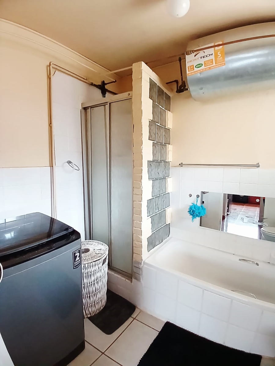 2 Bedroom Property for Sale in Vanderbijlpark CW 1 Gauteng