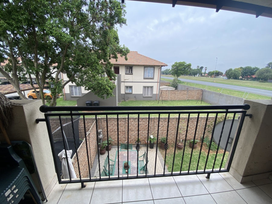 2 Bedroom Property for Sale in Parkrand Gauteng