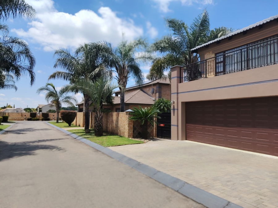 4 Bedroom Property for Sale in Ravenswood Gauteng