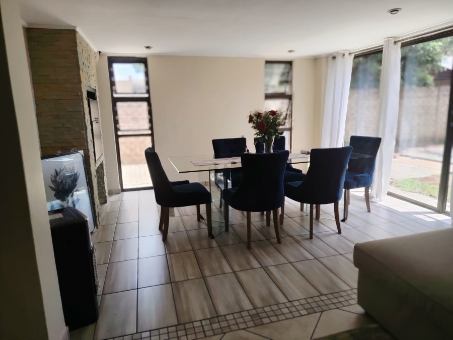 4 Bedroom Property for Sale in Ravenswood Gauteng