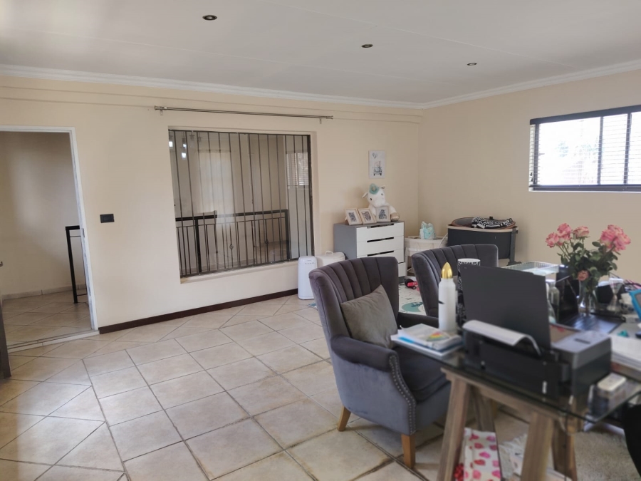 4 Bedroom Property for Sale in Ravenswood Gauteng