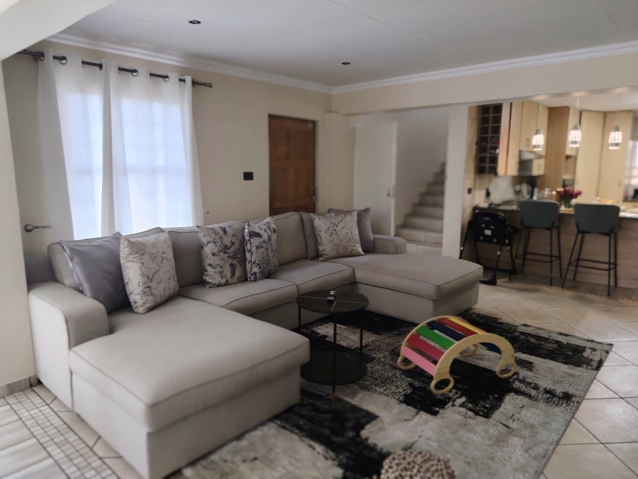 4 Bedroom Property for Sale in Ravenswood Gauteng