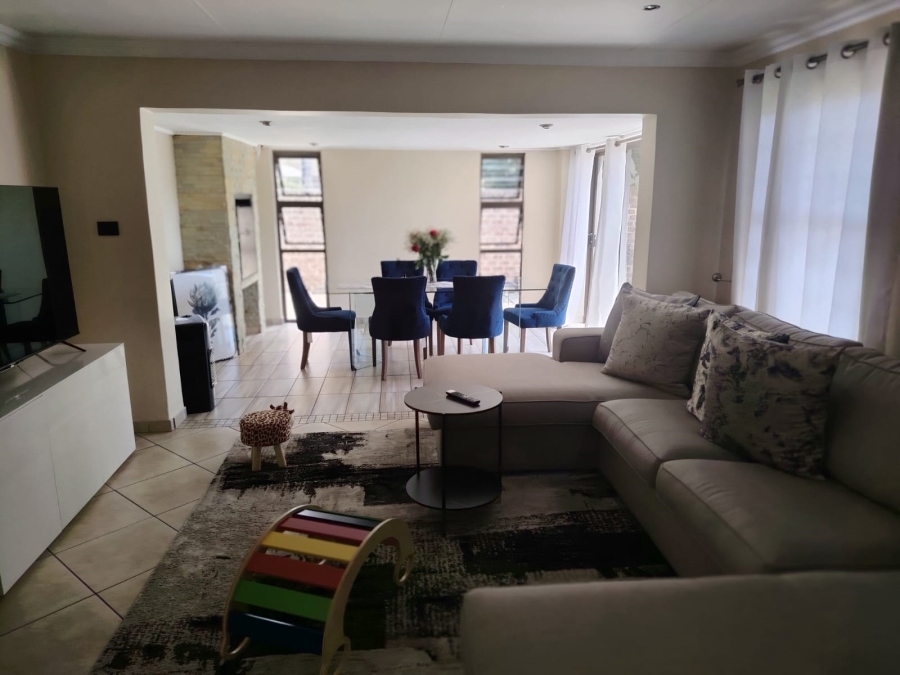 4 Bedroom Property for Sale in Ravenswood Gauteng