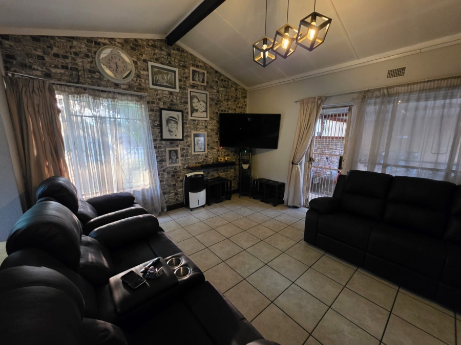 3 Bedroom Property for Sale in Vanderbijlpark CE 2 Gauteng