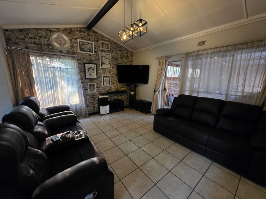 3 Bedroom Property for Sale in Vanderbijlpark CE 2 Gauteng
