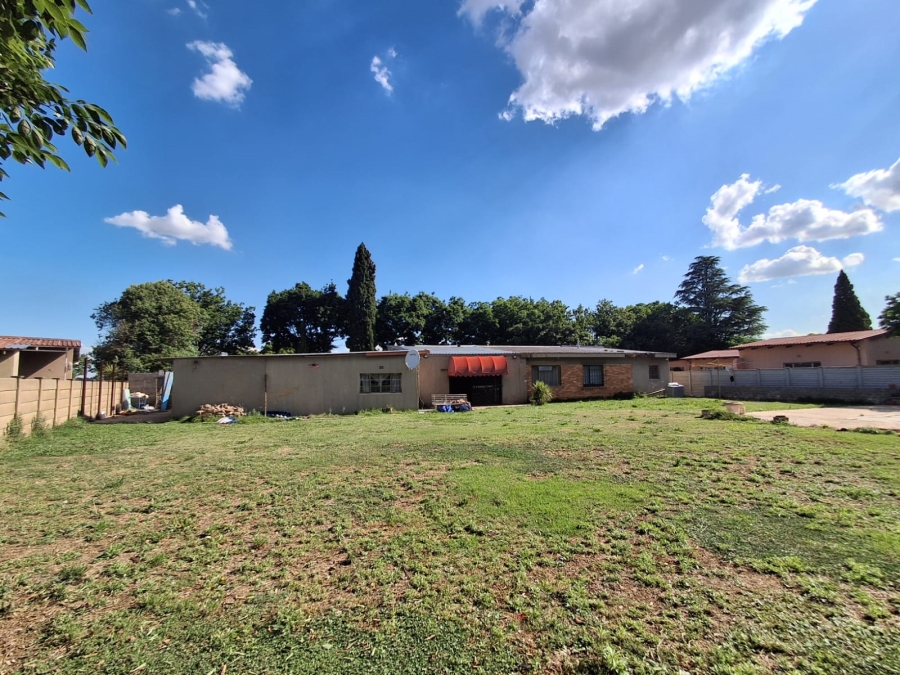 4 Bedroom Property for Sale in Sonland Park Gauteng