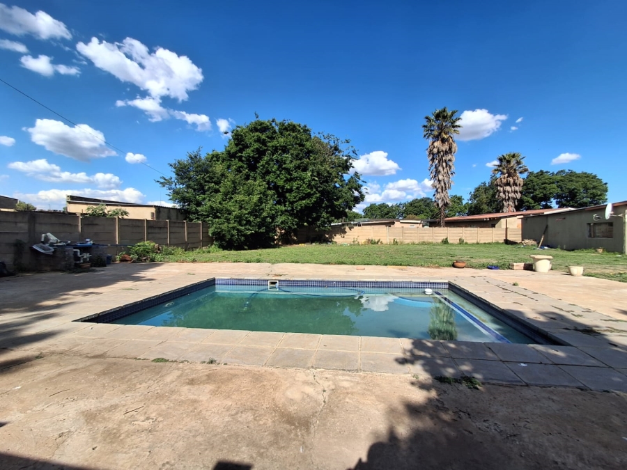 4 Bedroom Property for Sale in Sonland Park Gauteng