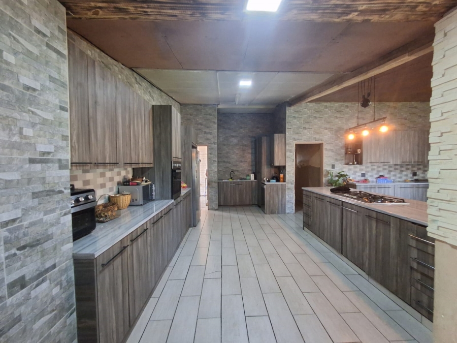 4 Bedroom Property for Sale in Sonland Park Gauteng