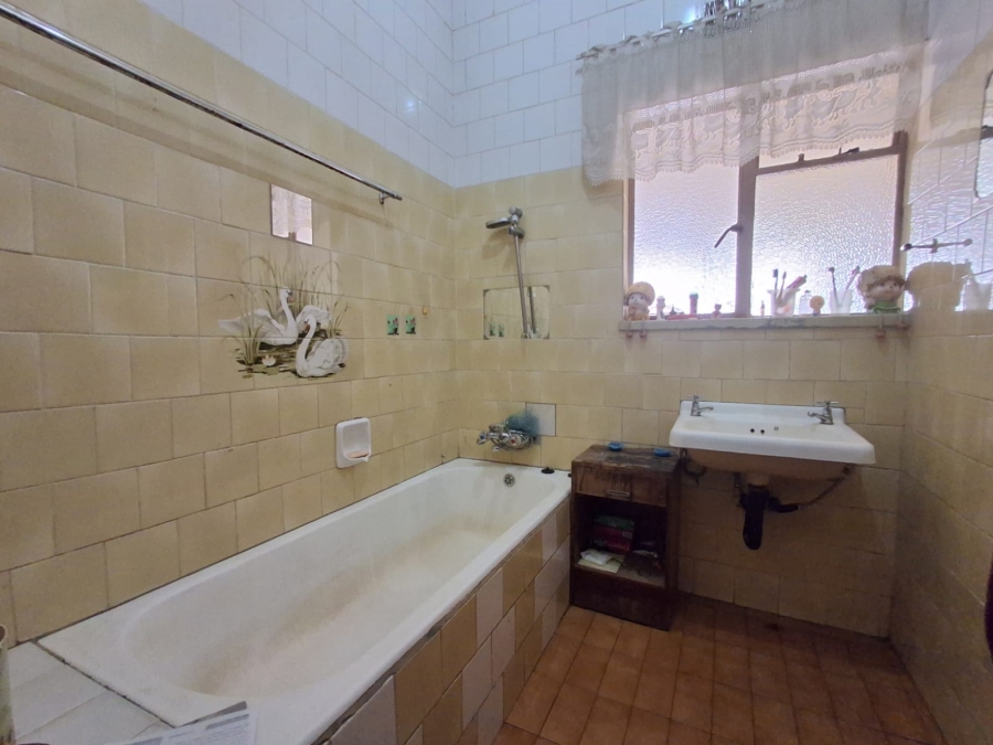 4 Bedroom Property for Sale in Sonland Park Gauteng