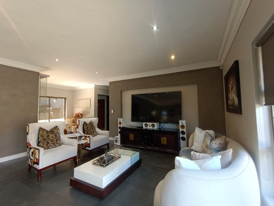 3 Bedroom Property for Sale in Vanderbijlpark SW 5 Gauteng