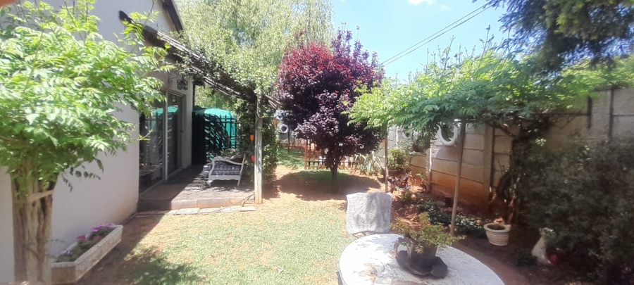 3 Bedroom Property for Sale in Rothdene Gauteng
