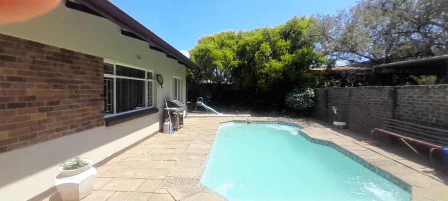 3 Bedroom Property for Sale in Rothdene Gauteng